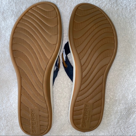 NEW!! Sperry Brenton Flip Flops - Picture 2 of 6